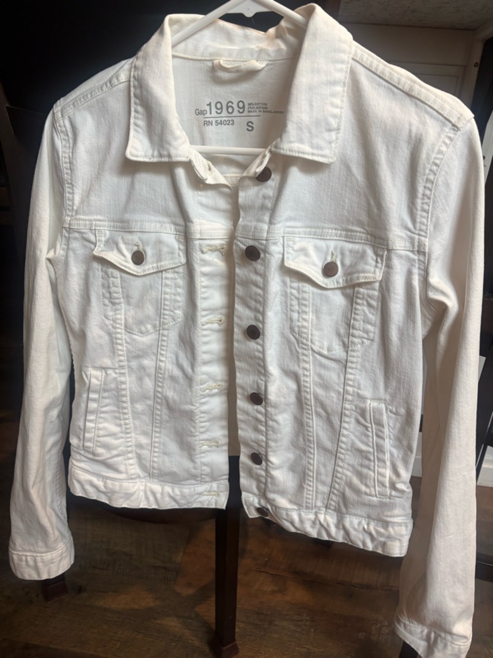 GAP White Denim Trucker Jacket - Women's Small